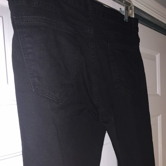 Black Jeans - Picture 2 of 3